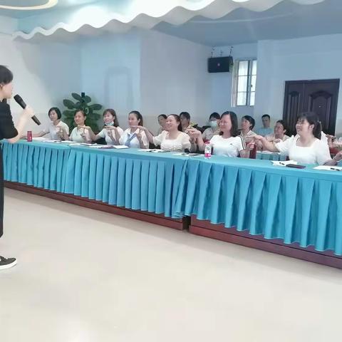 学习从未止步     教育从未停止——石碌镇中心幼儿园园本培训活动简报