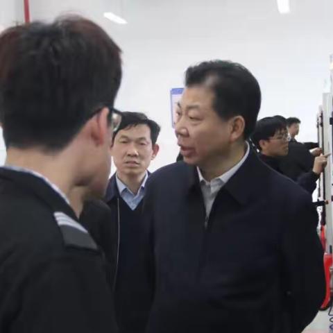 省工信厅党组书记、厅长毛腾飞赴湖南兵器工业高级技工学校考察调研