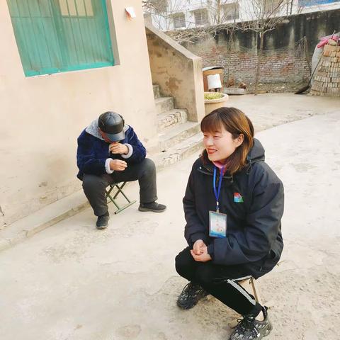 水稻乡社区工作人员入户开展矛盾纠纷调解