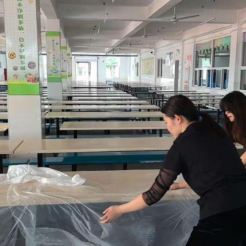 “迎中秋，庆国庆”崇明小学三（4）做月饼，品月饼活动