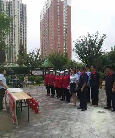 陕西华昌物业管理有限公司彬州分公司紫薇城市广场6-8号楼物业消防知识培训和演习