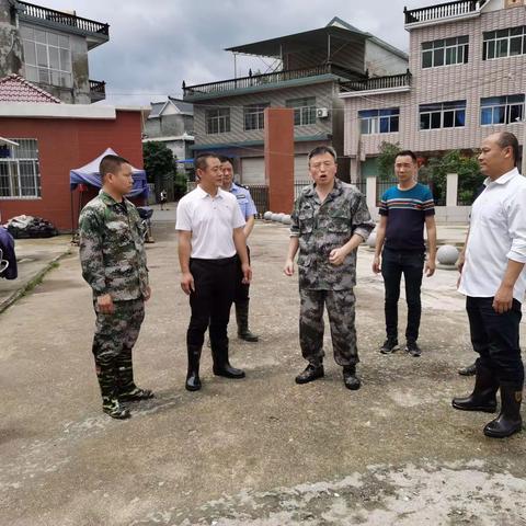 风雨砺初心，防汛担使命——乐平市副市长彭建和莅临十里岗中学调研学校防汛工作开展情况