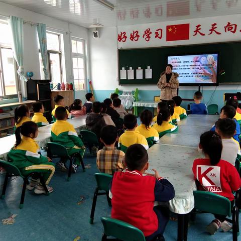 一实察院街幼儿园欢迎你 ――幼儿家长进课堂，家园合作共成长