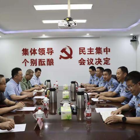 莲湖区委区政府“八一”前走访慰问驻区部队、抗战老战士