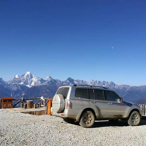 木里玛娜查金平台观神山