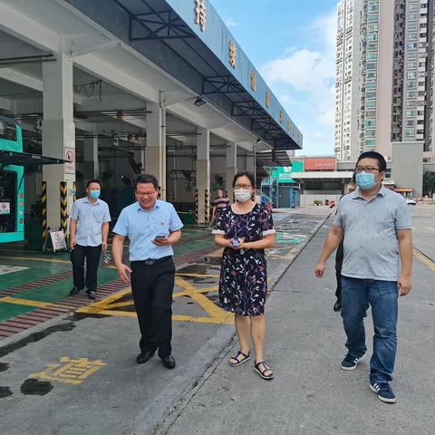 深巴二分公司党委副书记温婕到黄贝岭车间开展节前安全工作检查