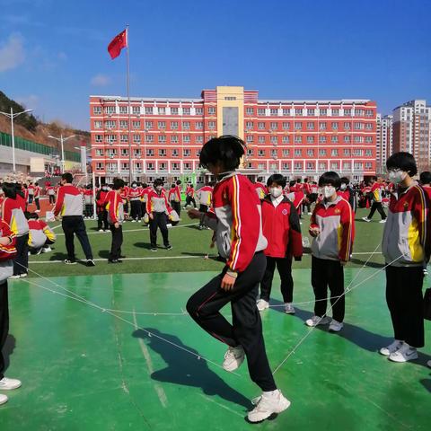 劳动运动两不误，温暖快乐满校园——围场镇中学系列活动纪实