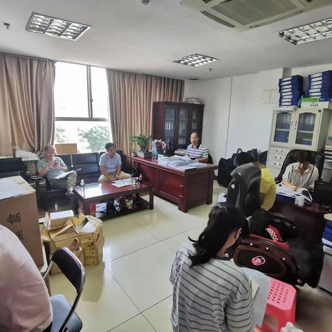 区农业农村局召开党组(扩大)会议，研究部署相关重点工作