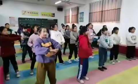 缤纷社团，多彩童年——梁庄第二中心小学