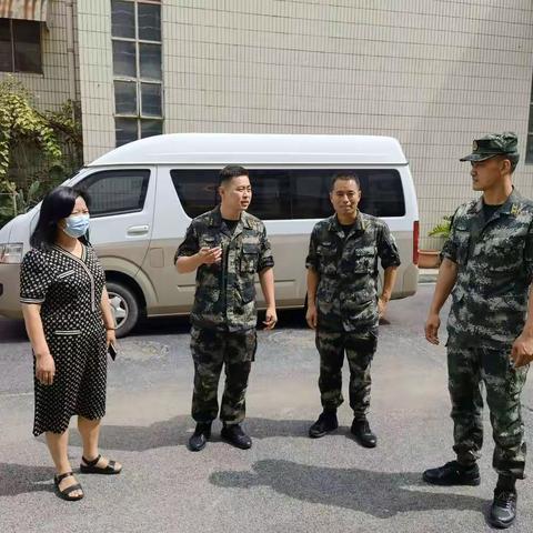 【趵突泉街道办事处】趵突泉街道“喜迎八一建军节”走访辖区部队。