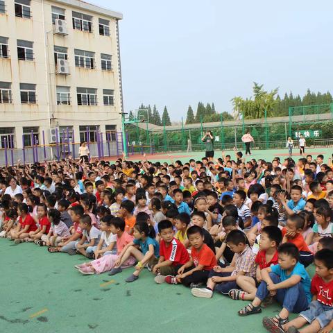 新锐小学暑期夏令营花絮（四）                                  趣味活动，快乐一“夏”