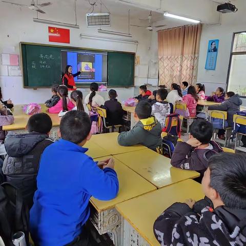 蒸湘区呆鹰岭镇中平小学“百千万'艺术童伴'”留守儿童关爱工程之美术课