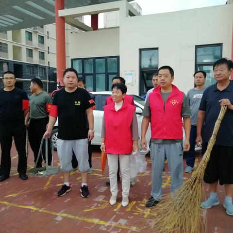 【济北街道 滨河社区】坚定不移推进国卫复审工作，我们风雨无阻