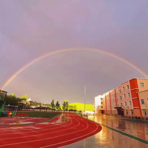 为学生的美好未来奠基——第三小学新一年教师团队