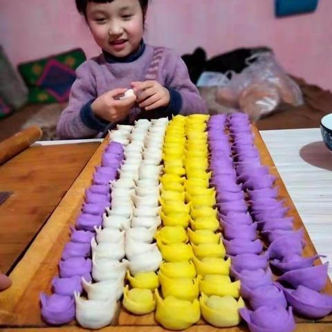 萨尔胡松乡中心双语幼儿园“情暖冬至，幸福将至”冬至主题活动