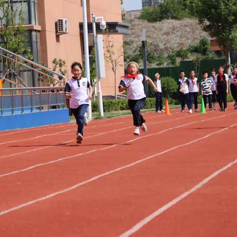 洛城街道悦轩小学春季运动会