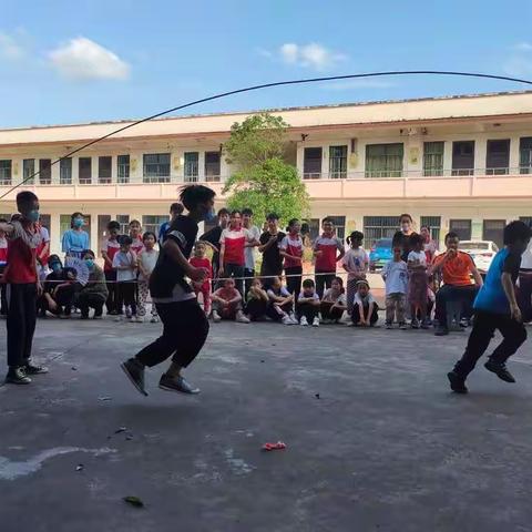 放飞梦想，“跳”望未来——玉州区广恩小学举行“奔跑吧·少年”2022年春期跳绳比赛活动