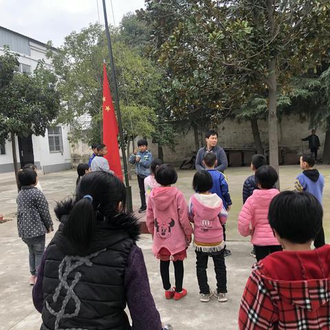 武功乡滚河李小学升旗仪式