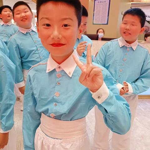 东盛小学四年七班栾忠骏家庭读书会第一百八十九期