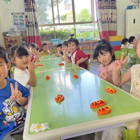 博雅幼儿园小一班*《美味的火腿汉堡》