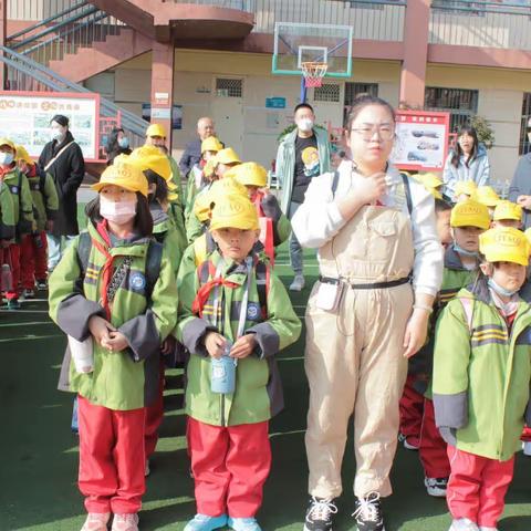 “研学旅行增见识 寓教于乐助成长”——五三街小学二年级萌娃研学旅行实践活动