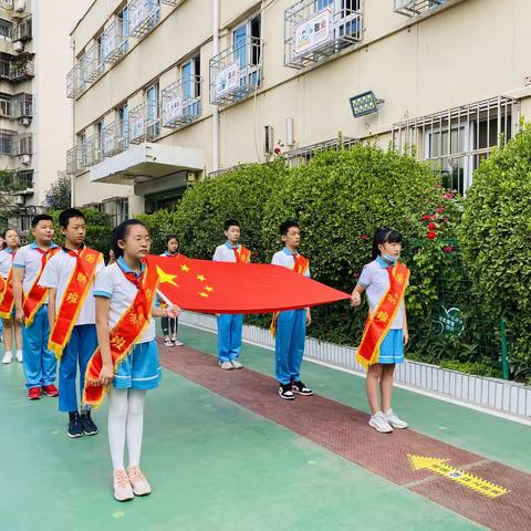 “学习新思想 做好接班人”东楼小学2020-2021学年度第一学期升旗仪式暨开学典礼