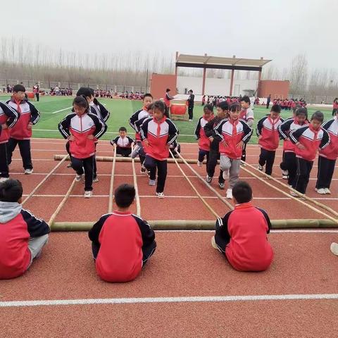 活力校园，乐趣课堂——观摩学习地方镇中心校社团活动剪影