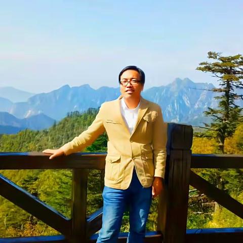 王英軍诗词辑录：渭水波澜层跌宕，空濛太乙喜升烟