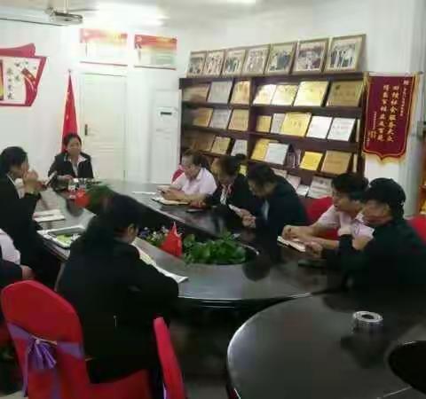 西安百花门业建材有限公司党支部组织员工学习 “红色延安精神”