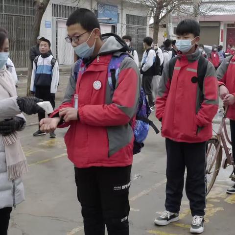 张洪中学开展2021年春季疫情防控演练活动