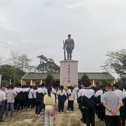 “缅怀革命先烈，弘扬民族精神”—海口市琼山中学教育集团云龙中学开展清明祭扫系列活动