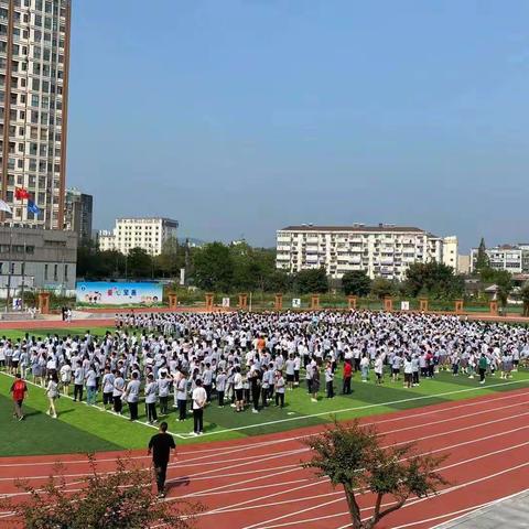 开展防空演练，共筑生命防线——新世纪小学防空应急疏散演练活动