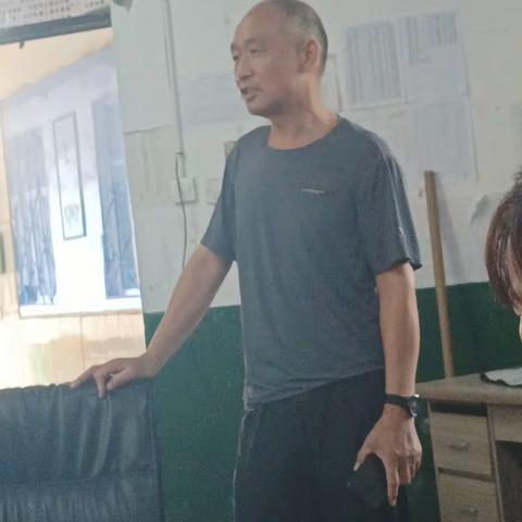 【翟传英】在研讨中成长，在切磋中提高——记宁陵二高高三语文高效课堂组业务活动