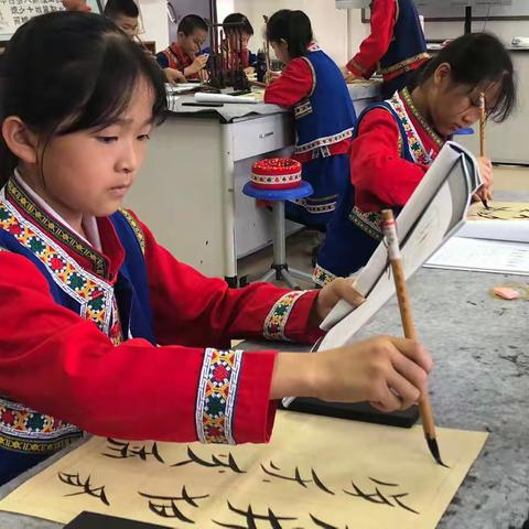 同心绘就和平梦-连山民族小学参加第二届清远国际友城青少年书画展小记