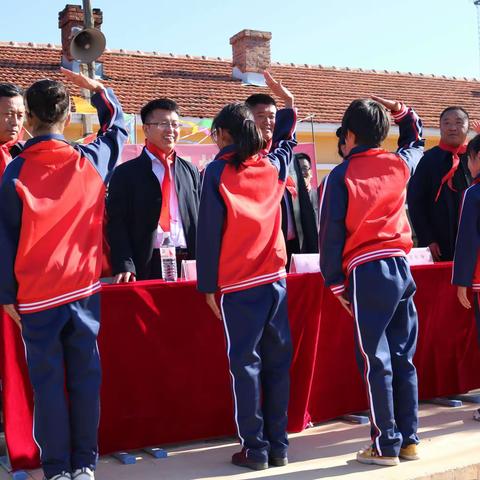 “情系家乡，以善济学”桂花九年制学校新兴小学举行感恩教育活动