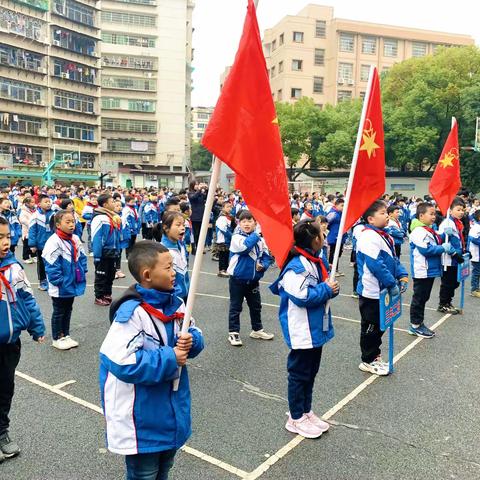 送法进校园，用爱护成长