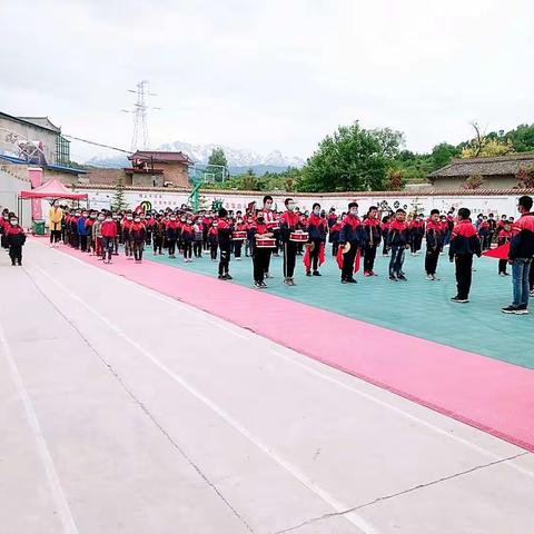 “欢庆六一  蓓蕾绽放"——漫路乡小沟门小学庆六一国际儿童节活动