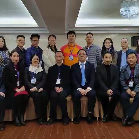 初冬暖阳万物藏，岁月沉香悦时光——南雄市名师工作室主持人研讨活动