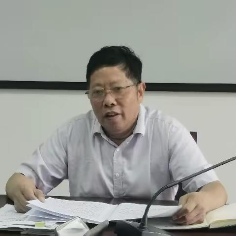 紧扣教育强县目标  增强责任使命意识——沭阳如东实验学校校级领导深入学习县委彭书记教育调研讲话精神