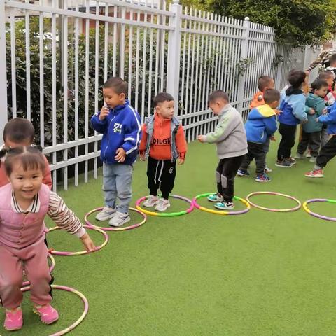 火炬二小附属幼儿园幸福园周报之小一班第五周周报