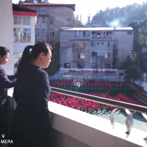 校际交流  探讨办学特色