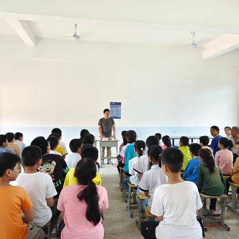 家校携手，共防溺水——荷湖乡坪坑小学防溺水家长会