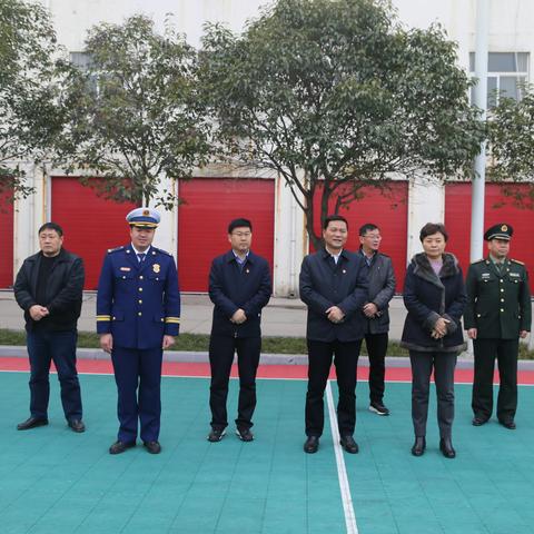 年末岁尾，城乡一体化示范区领导亲切慰问示范区大队全体指战员