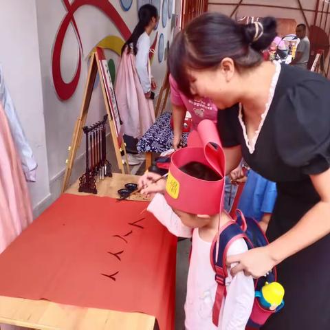 “初秋相见，幼见美好”2023秋学期新桥镇中心幼儿园中一班第一周简报