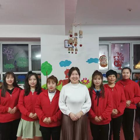 吴老师幼儿园祝家长小朋友们新年快乐！