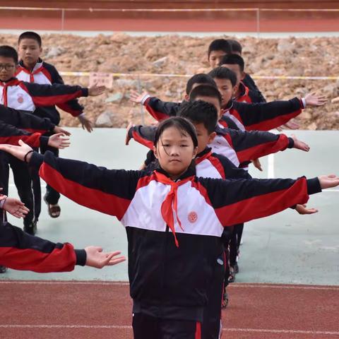 “做阳光少年，展自我风采”——立兴实验学校小学部广播体操比赛