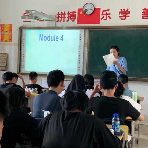 三亚双品华侨学校英语教研活动——探究“话题教学”模式下的英语课堂存在的问题及解决方案