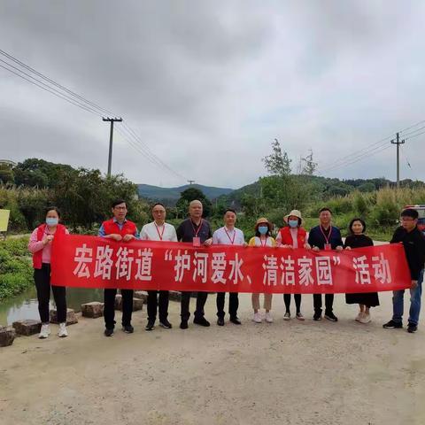 宏路街道人大代表开展巡河及视察城乡供水一体化进展行动