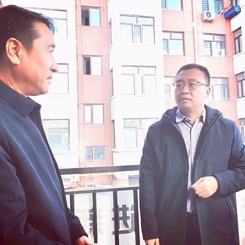 副市长孙珂琰深入新伦街道西城社区调研指导主题教育工作开展情况