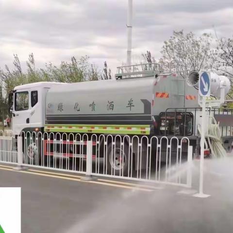 园林养护—集中清理绿化带垃圾   改善空港园区环境卫生